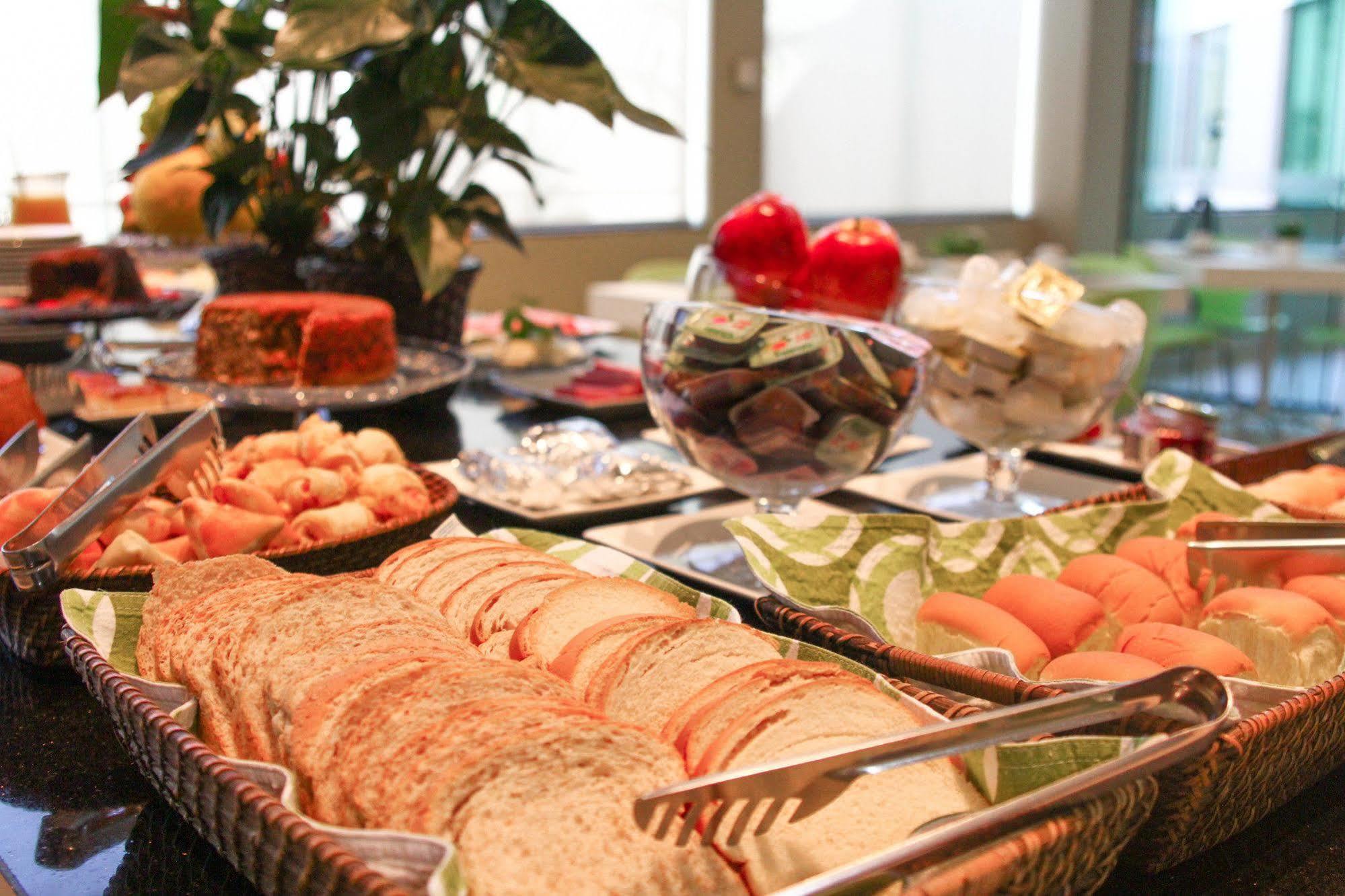 Gales Park Hotel Dourados Εξωτερικό φωτογραφία