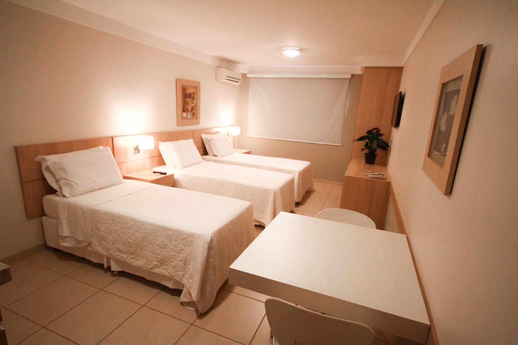 Gales Park Hotel Dourados Εξωτερικό φωτογραφία