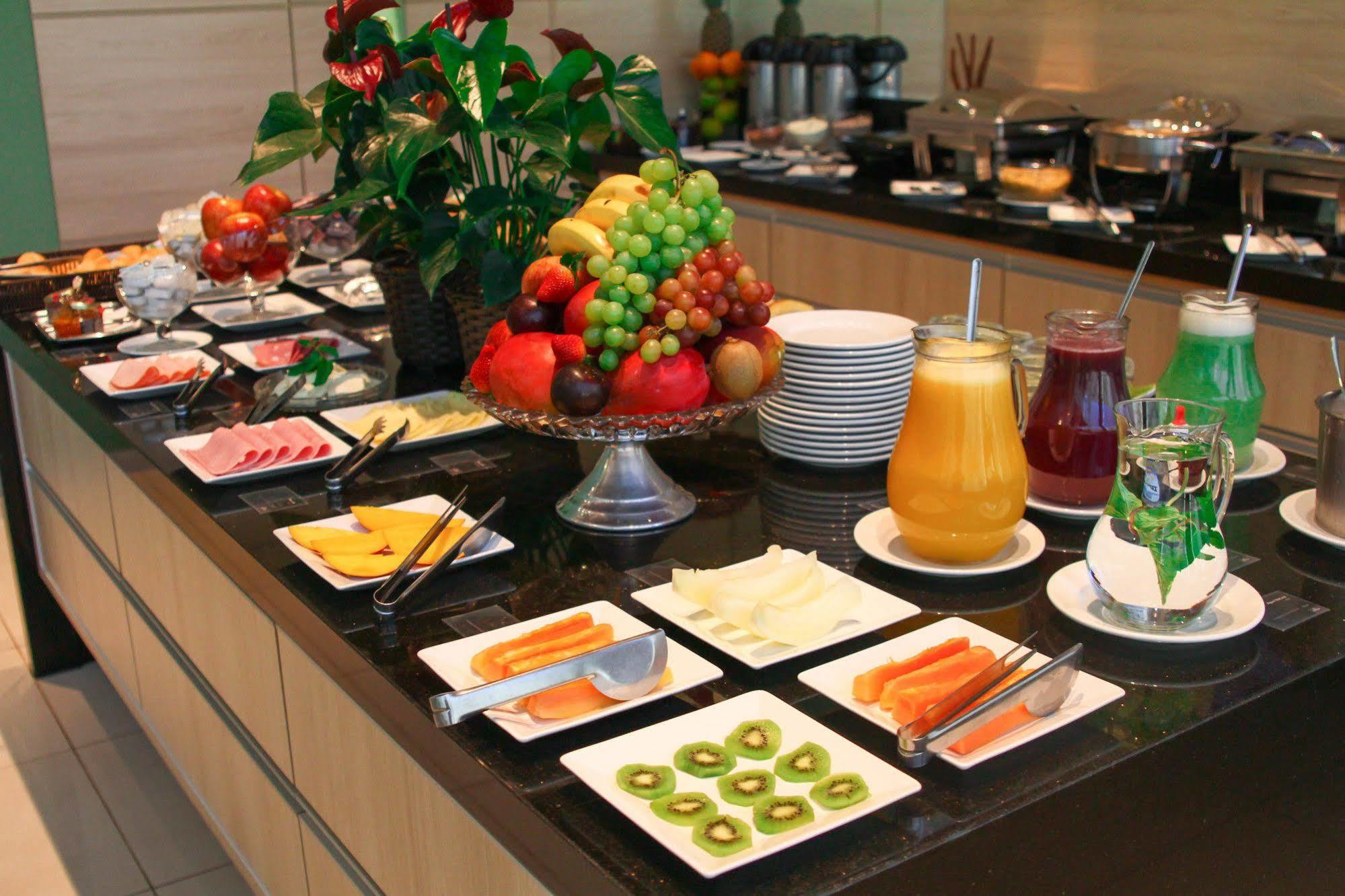 Gales Park Hotel Dourados Εξωτερικό φωτογραφία